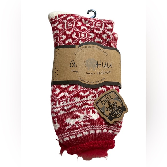 HUUGAA Adult Fuzzy Soft Winter Socks Reindeer Red White Fits Shoe Sz 6-10.5 New - Picture 1 of 3